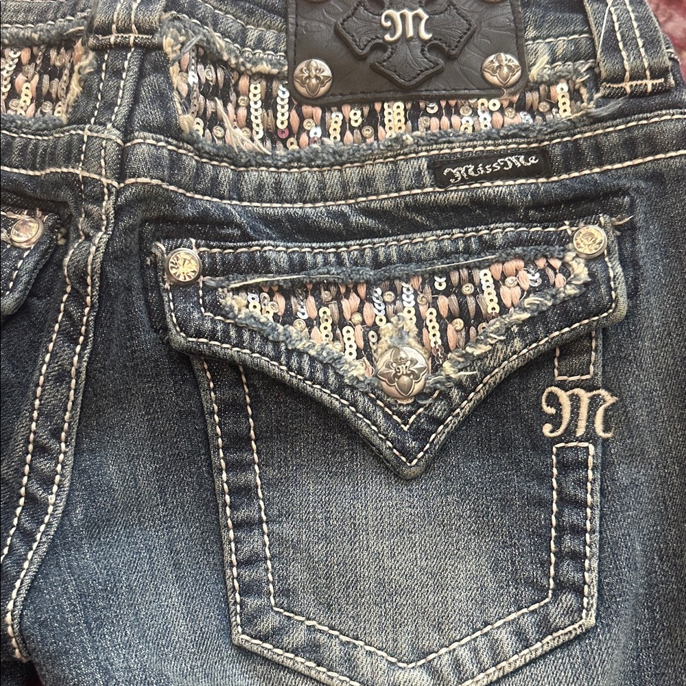 NWT Miss Me Embellished Vintage Blue Boot Cut Jeans Sz 27 inseam 32 - Picture 6 of 11